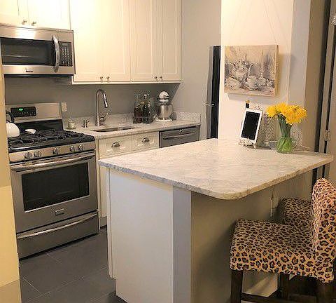 5th image of 415 E 52nd St APT 3FB