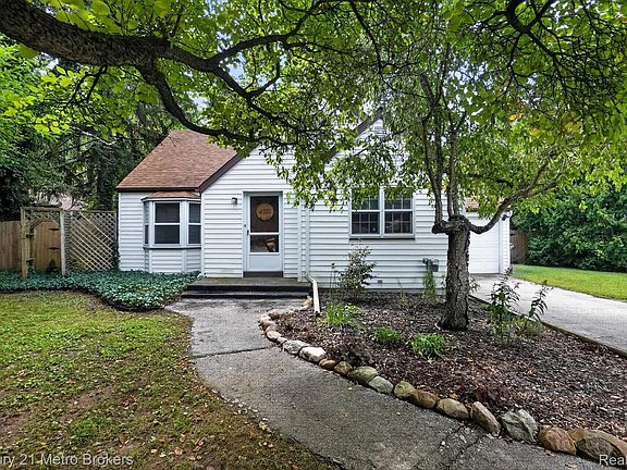 4th image of 4575 Brockway Rd