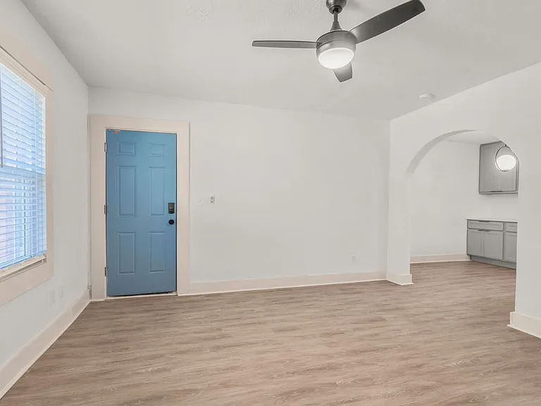 Native Lands Apartments — Photo 10