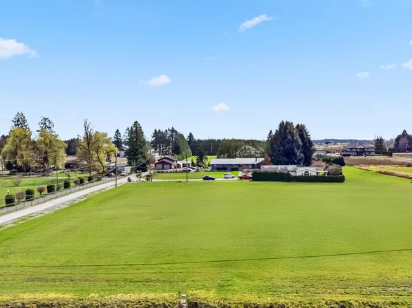 19782 150th Ave, Pitt Meadows, BC V3Y 1Z1