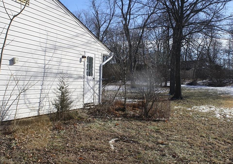 2nd image of 13 Emerald Rd