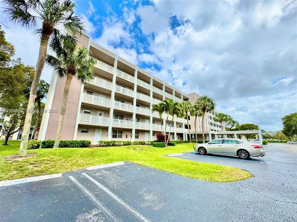 1075 Riverside Dr APT 302, Pompano Beach, FL 33071