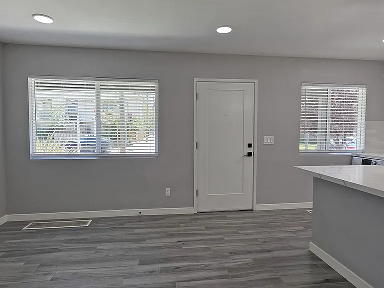 3901 H St #3 — Photo 8