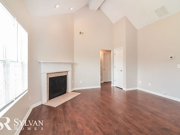 3rd image of 705 Mossy Oak Dr