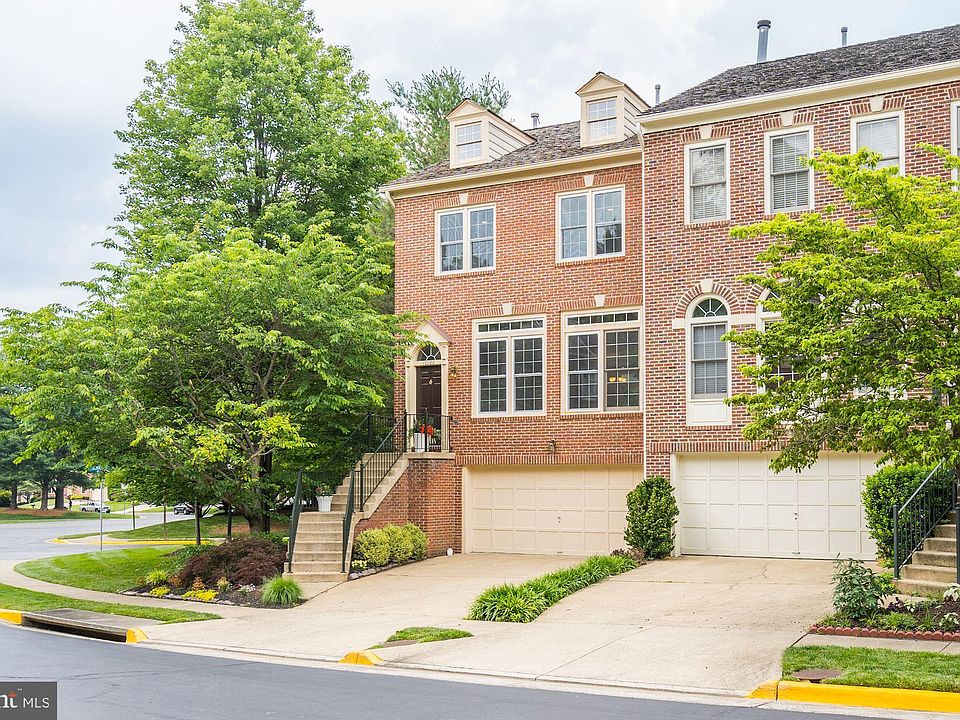 1st image of 10188 Castlewood Ln