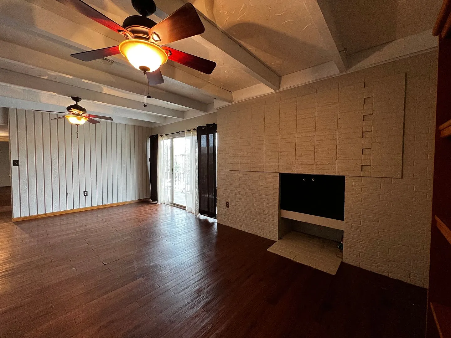 Two Bedroom , Two Bathroom — Photo 4
