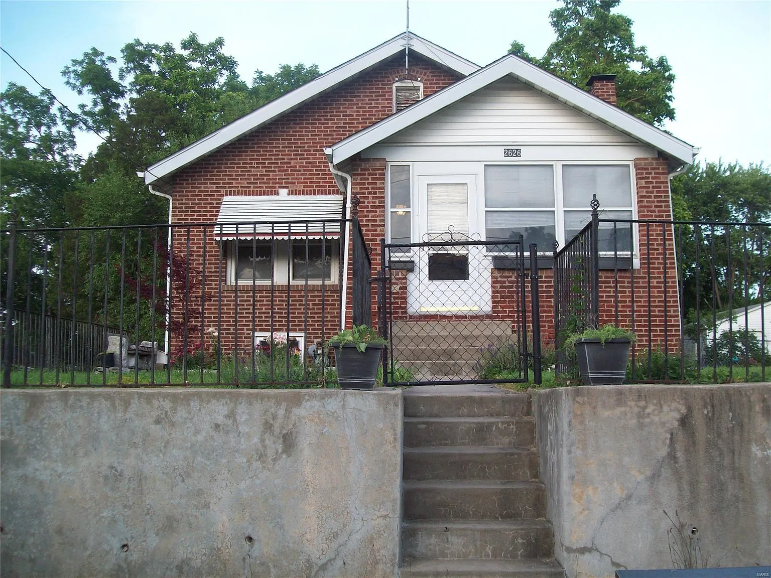 2626 Lyndhurst Ave photo 1