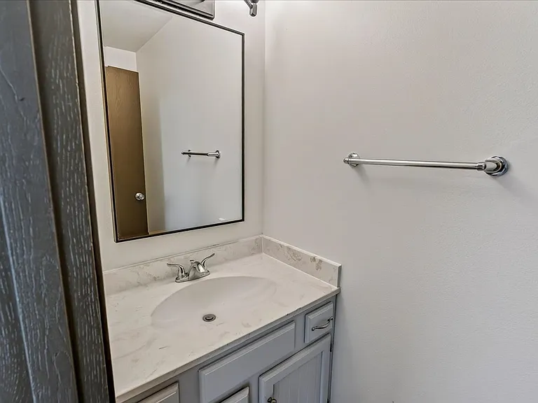 6517-6519 Tottenham Rd — Photo 15