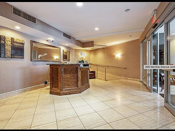 2nd image of 300 Martine Ave APT 6I