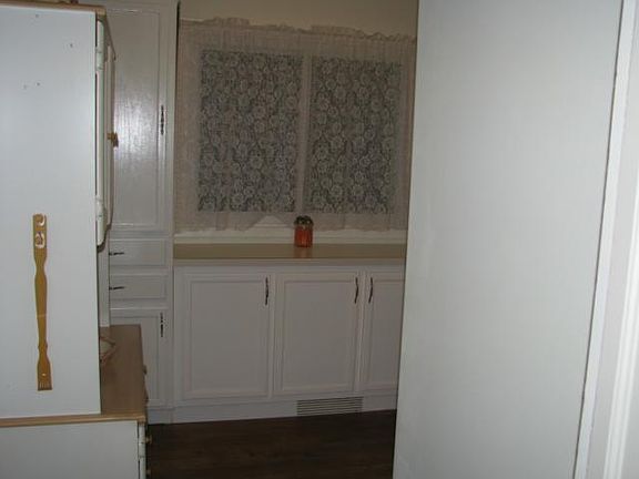 4th image of 2608 S Arlington Ave