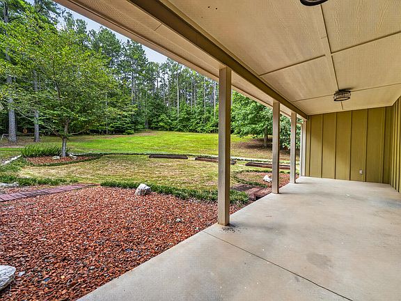 4th image of 224 Covey Rd