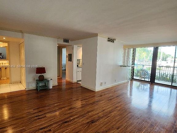 3rd image of 1301 River Reach Dr APT 106