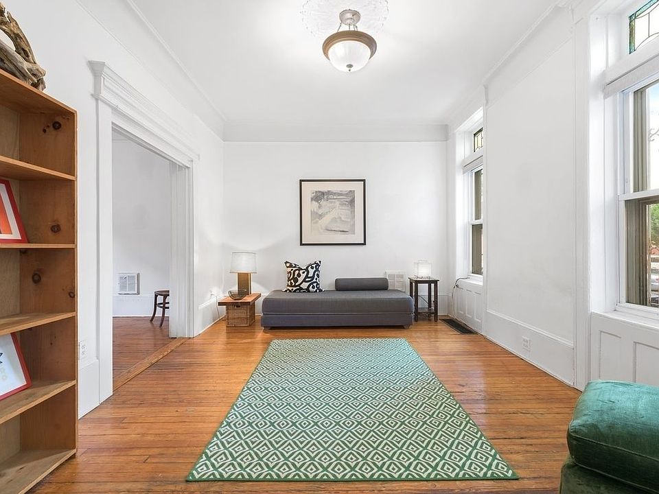 1st image of 124 Clifton Pl