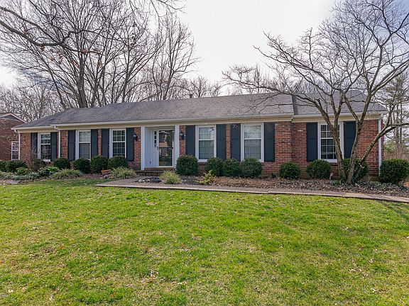 3rd image of 402 Fellswood Pl