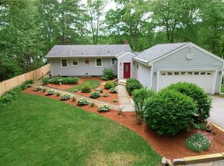 189 Keach Pond Dr, Glocester, RI 02814