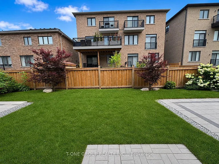 49 Ducharme Dr — Photo 4