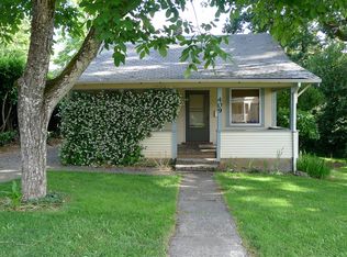 409 Mount Hood St, Oregon City, OR