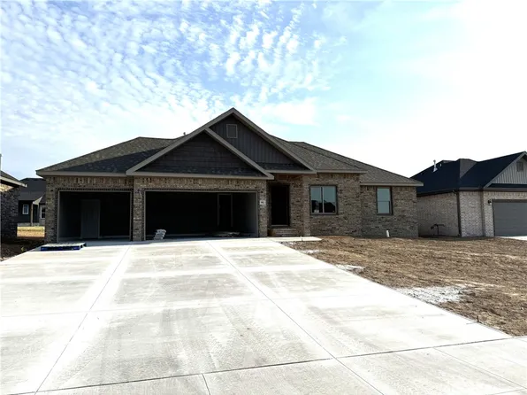 862 Sugar Loaf St, Prairie Grove, AR 72753