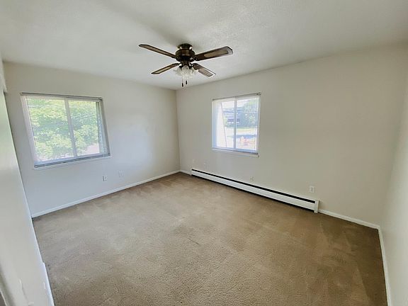4th image of 402 Woodland Ave