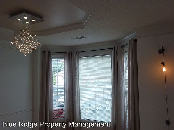 3rd image of 2507 Cloister Ln