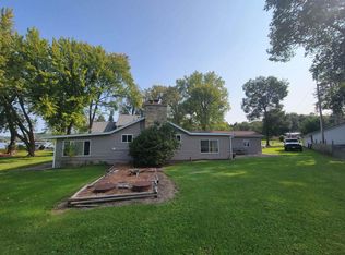 W10938 Willow Ave, Poynette, WI 53955
