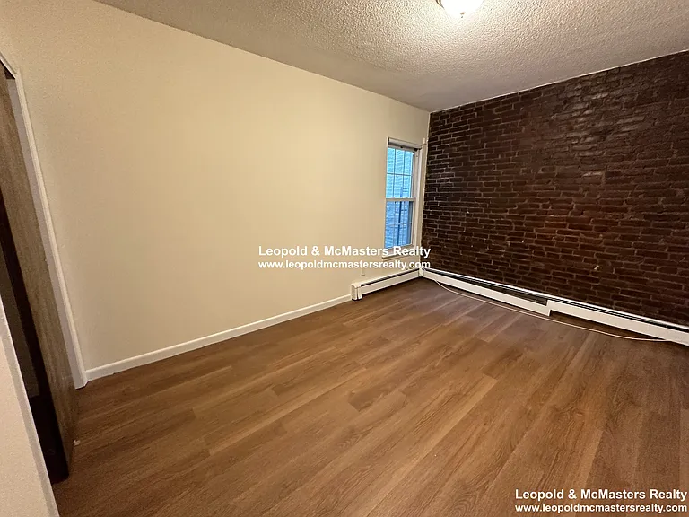South Huntington Apartments — Photo 16