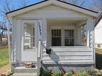 1st image of 1337 Milford Ave