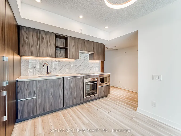 17 Bathurst St #2603 — Photo 13