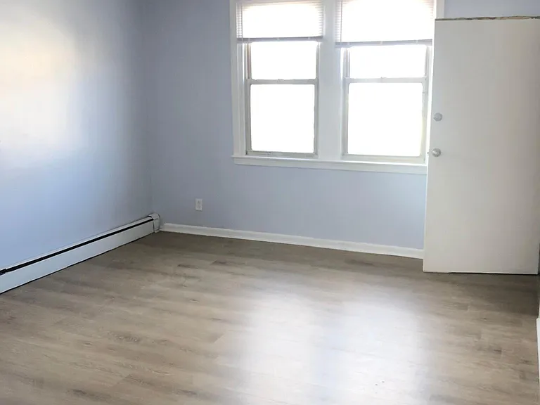 1200 Greeby St #1 — Photo 6