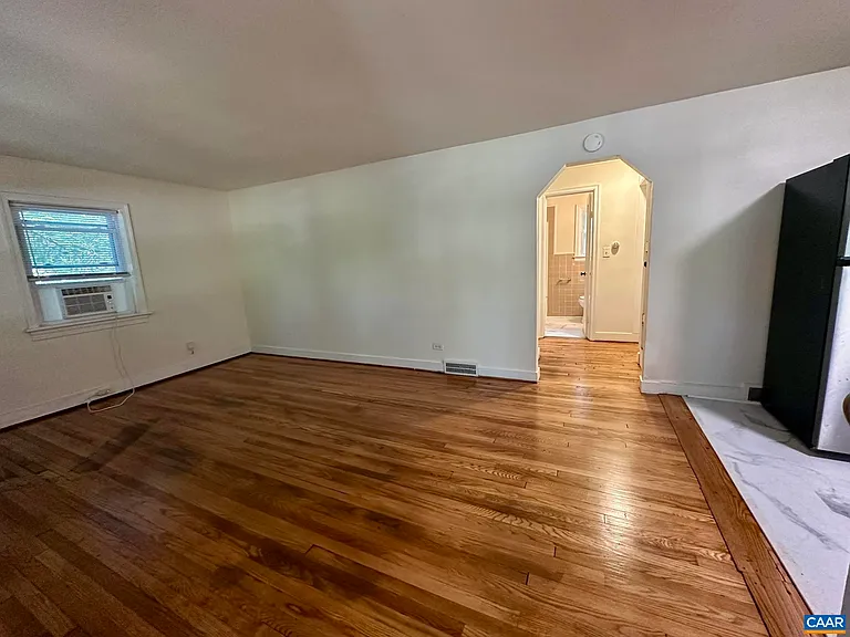 2337 Highland Ave — Photo 6