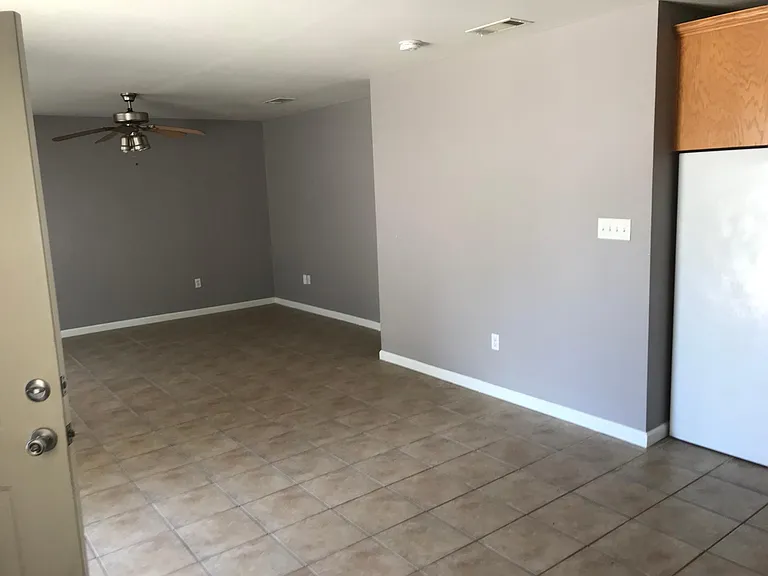 43175 Remington Dr — Photo 9