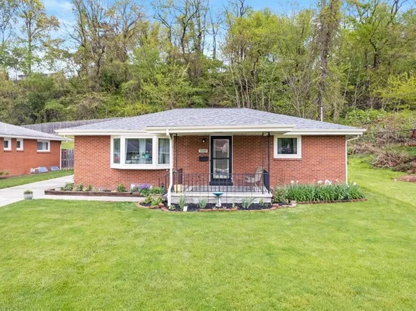 1009 Royal Ct, Cheswick, PA 15024