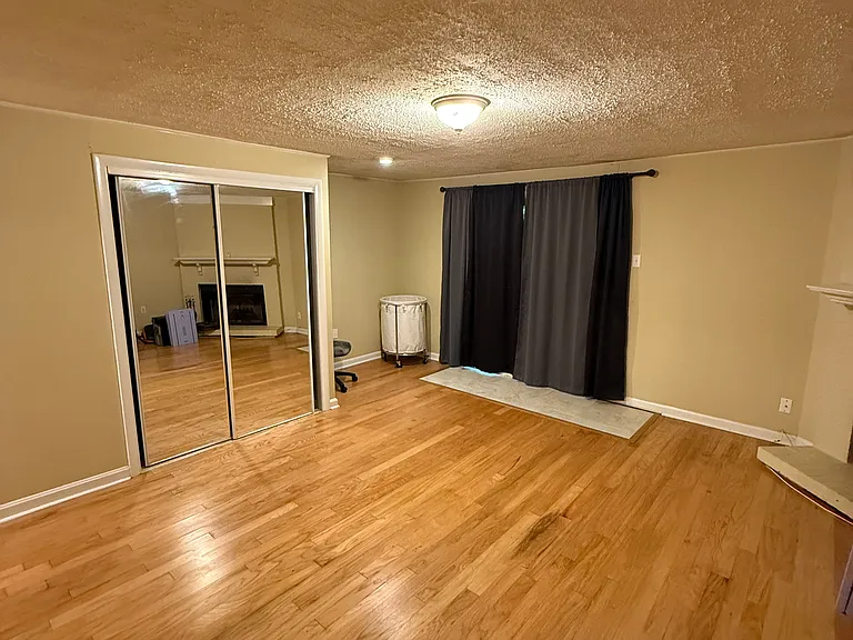 204 Lodgecliffe Ct — Photo 12