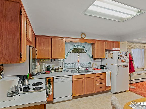 2nd image of 200 E White Ave