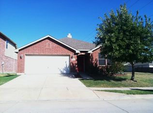 7536 Almondale Dr, Fort Worth, TX 76131