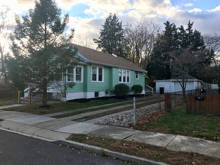 239 Marlin Rd — Photo 4