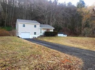 10 Hillside Ct, Brookfield, CT 06804