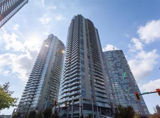 13688 100th Ave #1701, Surrey, BC V3T0G5