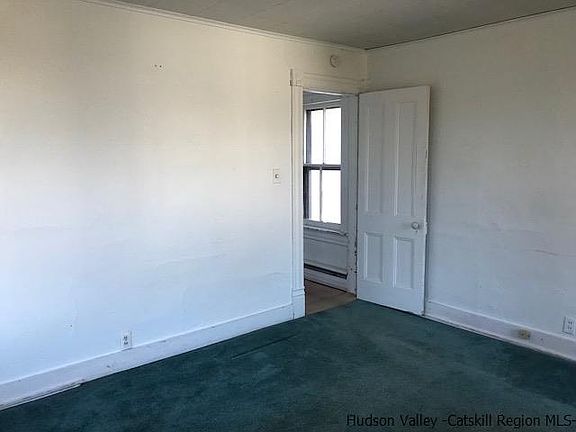 5th image of 273 Vineyard Ave