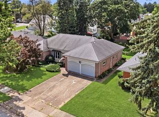 24 Pinecliff Dr, Rochester, NY 14609