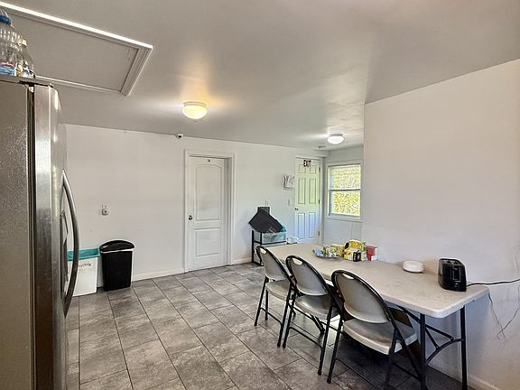 5th image of 322 Edgewood Ave #3C