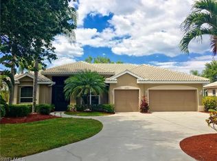 11711 Pinewood Lakes Dr, Fort Myers, FL 33913