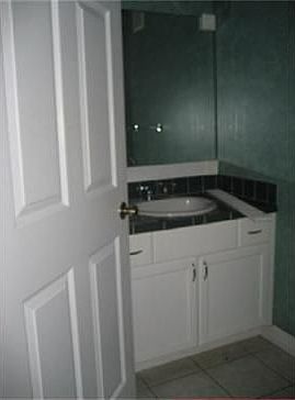 4th image of 4773 NW 14th Dr