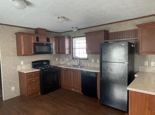 24 Matthew Dr, Castleton On Hudson, NY 12033