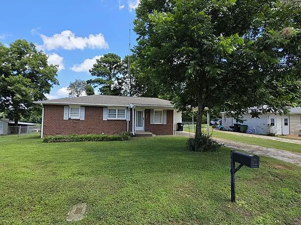 208 High Point Ave, Muscle Shoals, AL 35661