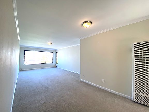 3rd image of 135 Clipper St #12