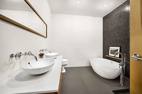 Sold by Compass | media 5