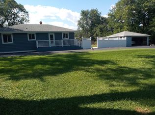 318 SW Circle Dr, Joliet, IL 60433