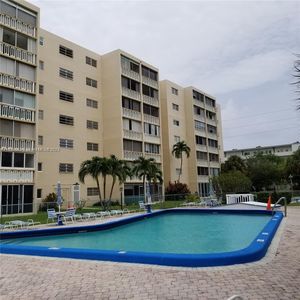 319 NE 14th Ave APT 103, Hallandale Beach, FL, 33009