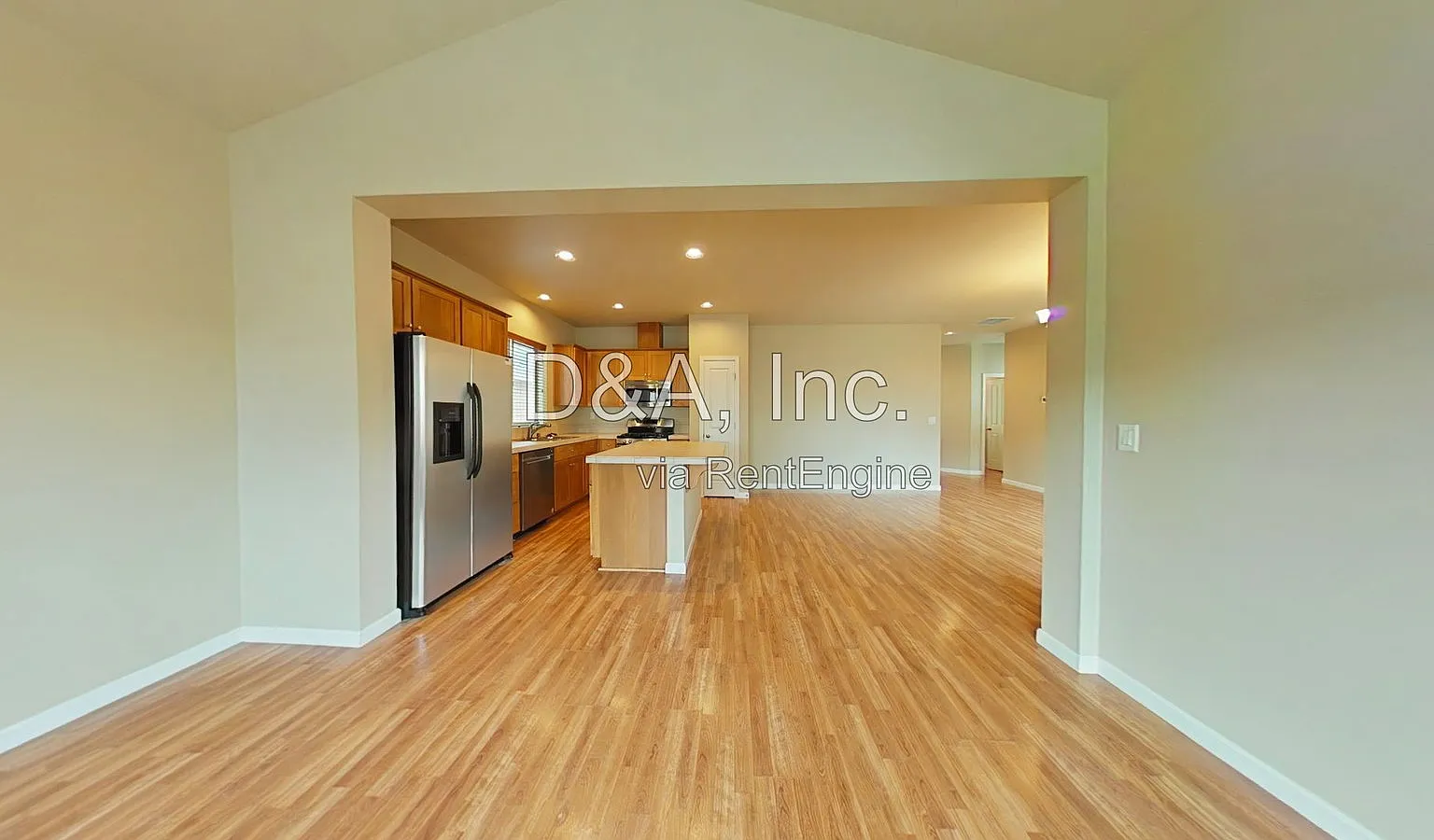3 bed, 2.5 bath, 1518 sqft, $2,395 — Photo 2